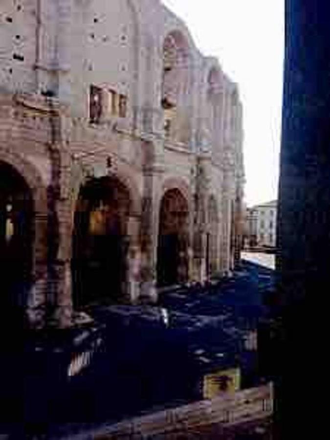 Reveil Vue Sur Les Arenes Apartment Arles Exterior photo